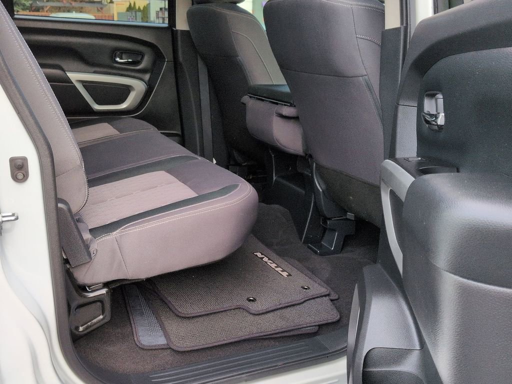 Used 2024 Nissan Titan SV w/ Accessory Utility Package image 18