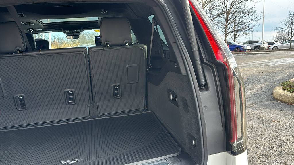 Used 2022 Cadillac Escalade ESV Sport Platinum w/ Heavy-Duty Trailer Package image 37