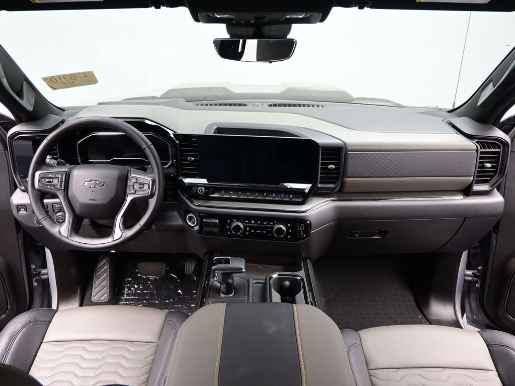 Used 2025 Chevrolet Silverado 1500 ZR2 w/ Technology Package image 12