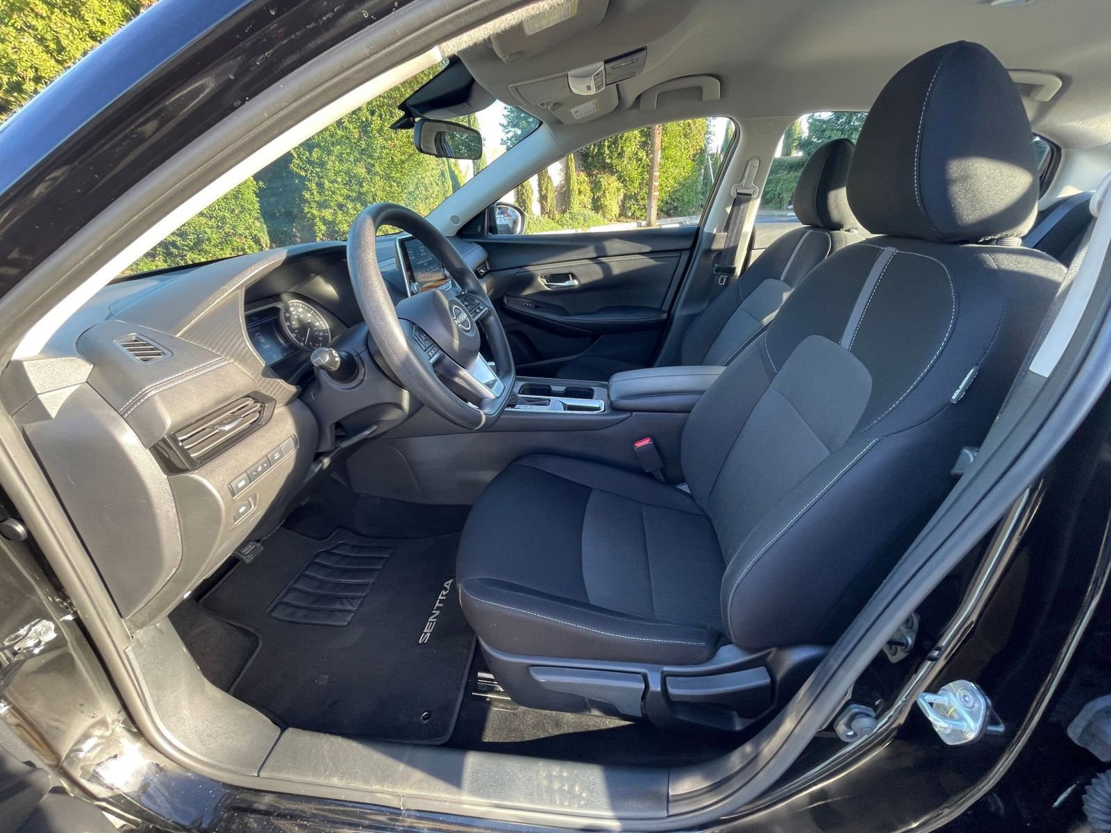 Used 2025 Nissan Sentra SV FWD image 24