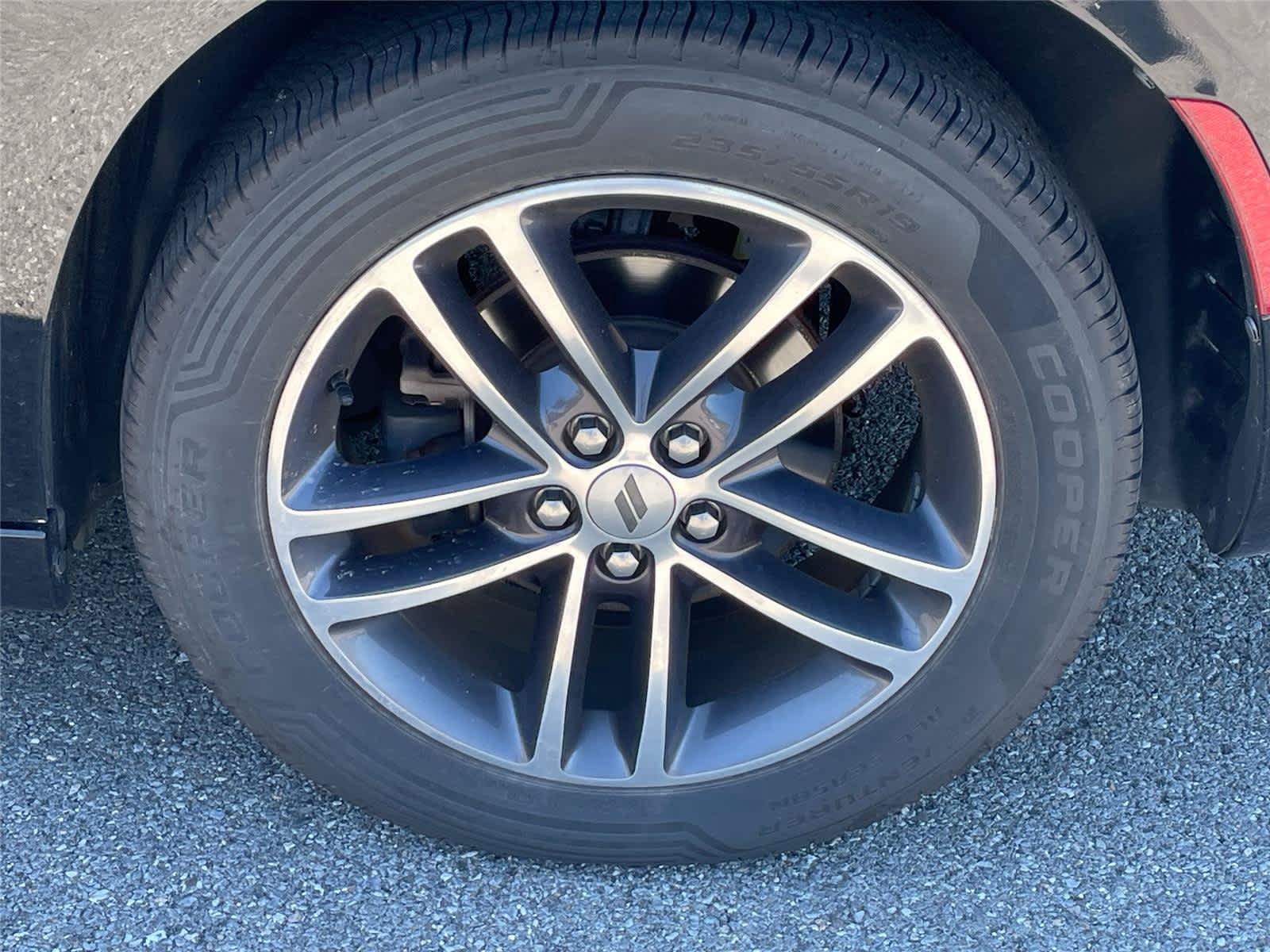 Used 2019 Dodge Charger SXT w/ Cold Weather Package AWD/4WD image 8