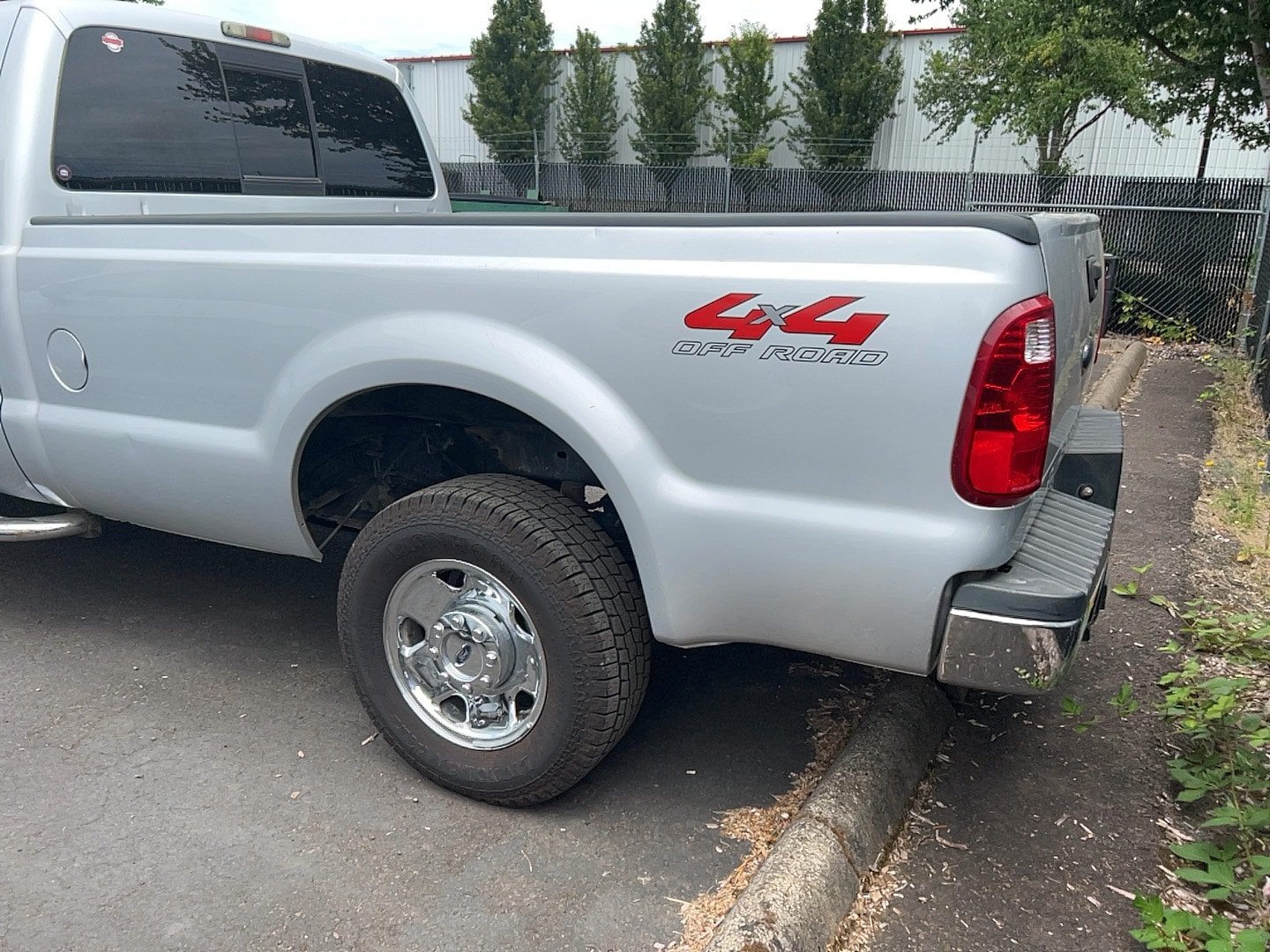 Used 2008 Ford F250 FX4 AWD/4WD image 3