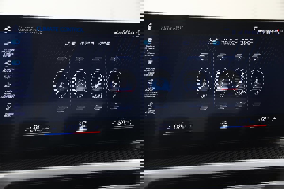 Used 2024 BMW M3 CS w/ M Driver's Package image 55