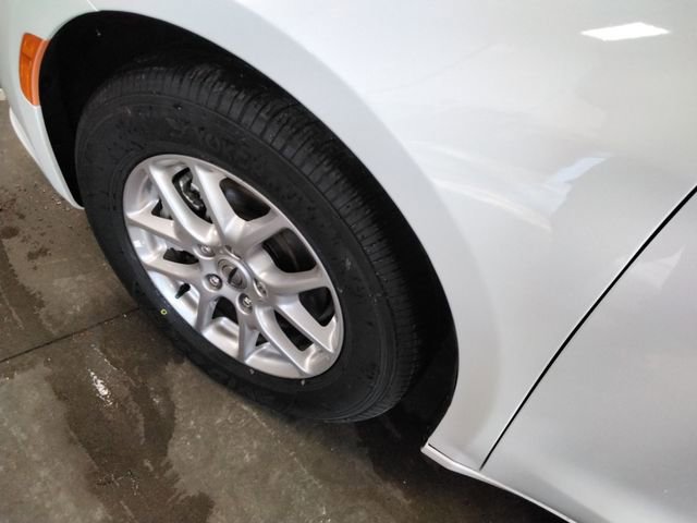 Used 2024 Chrysler Pacifica Touring-L image 20