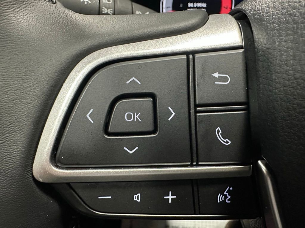 Used 2025 Toyota Highlander XSE image 19