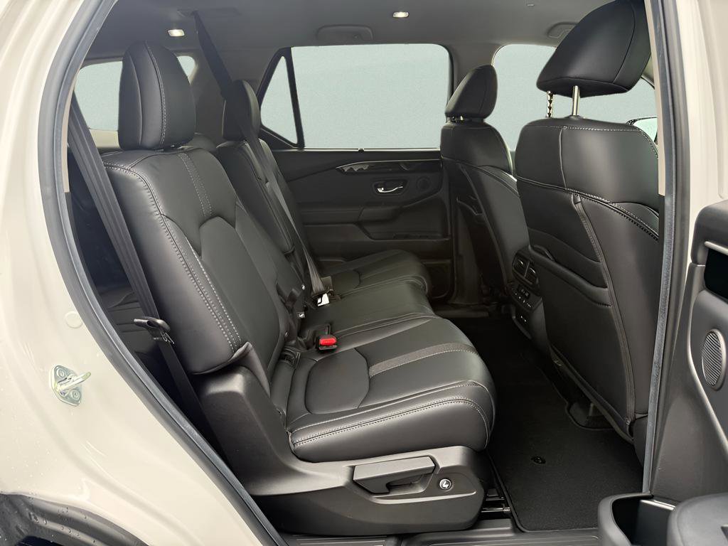 Certified 2025 Honda Pilot EX-L image 32