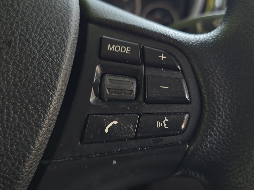 Used 2015 BMW 320i xDrive Sedan AWD/4WD image 16