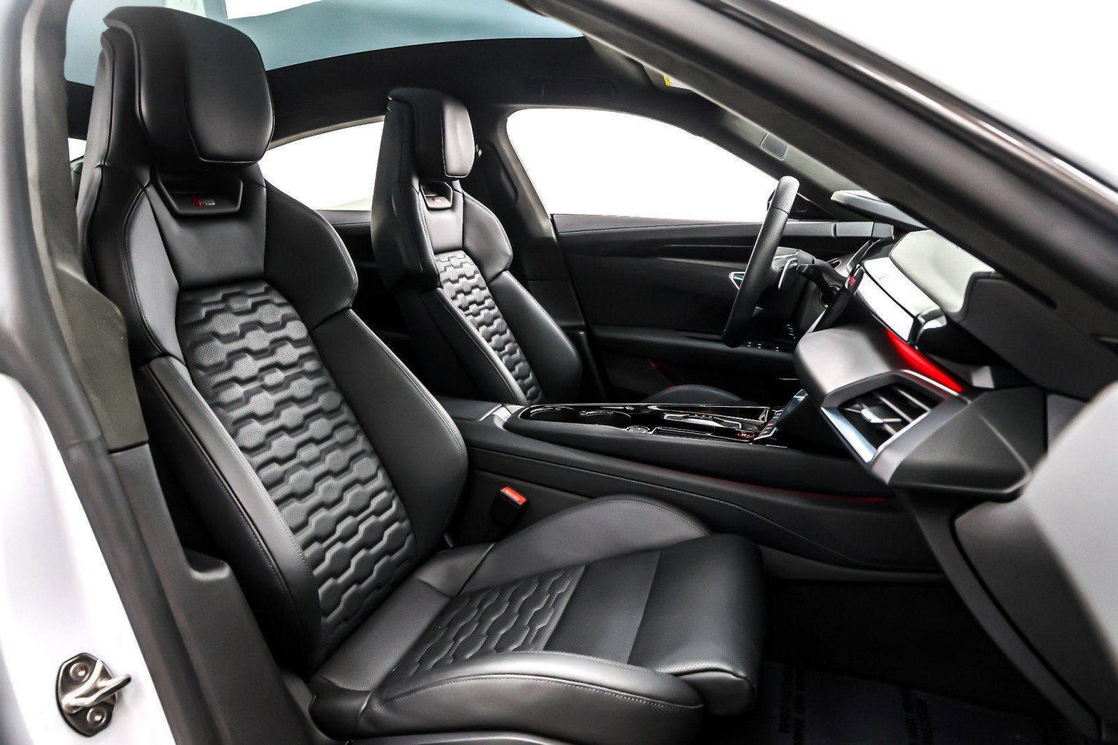 Used 2024 Audi RS e-tron GT w/ Carbon Performance Package image 8