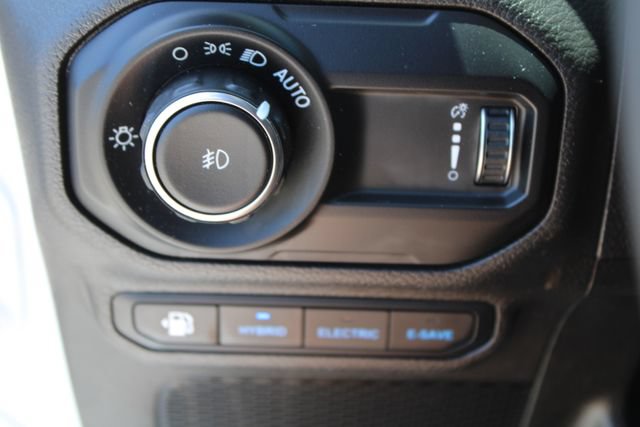 Used 2023 Jeep Wrangler Unlimited Rubicon 4xe w/ Cold Weather Group AWD/4WD image 23