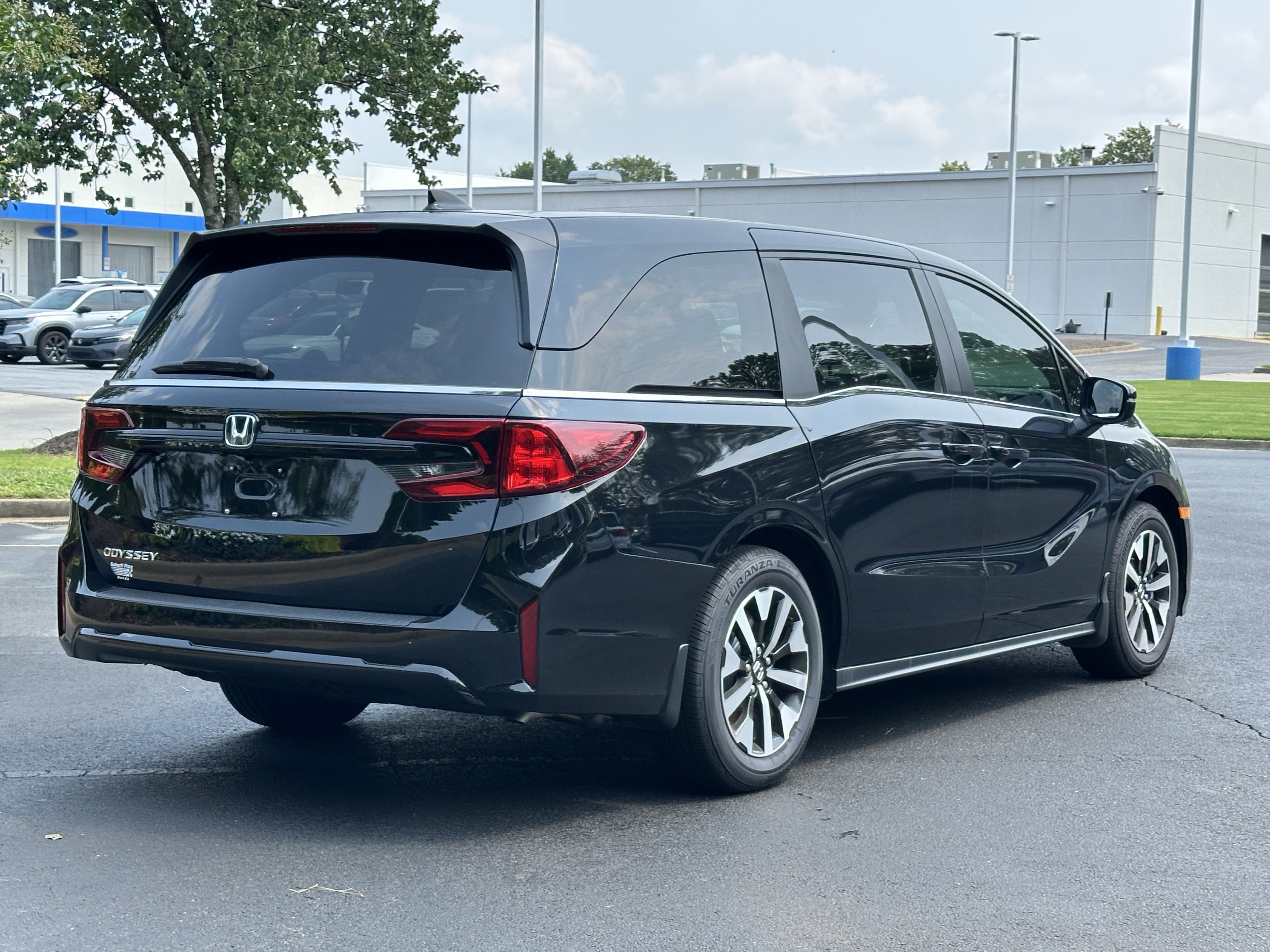 Used 2026 Honda Odyssey EX-L image 14