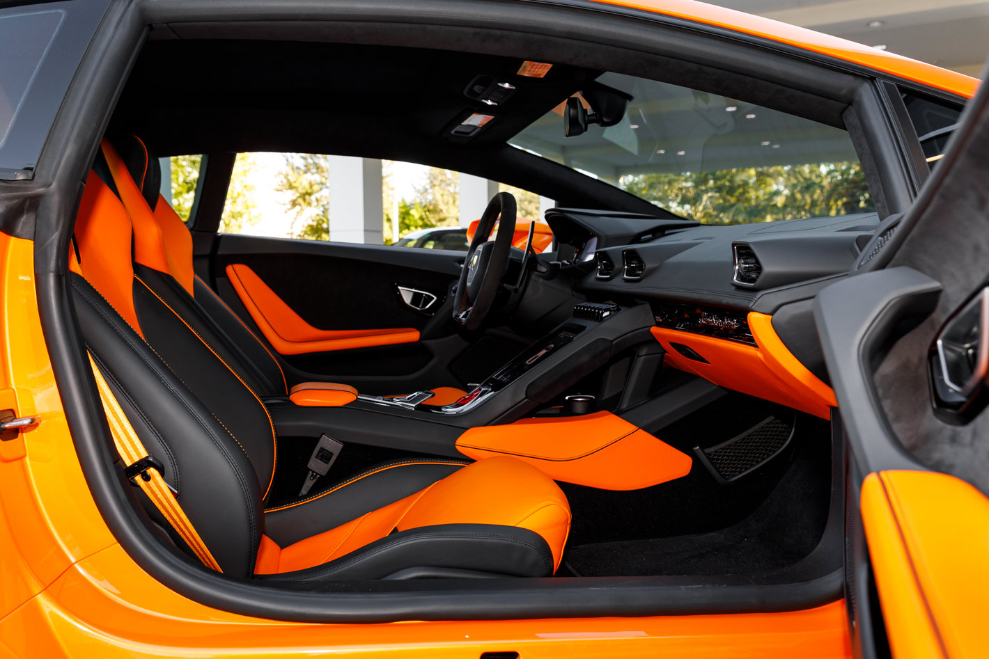 Used 2023 Lamborghini Huracan EVO RWD image 37
