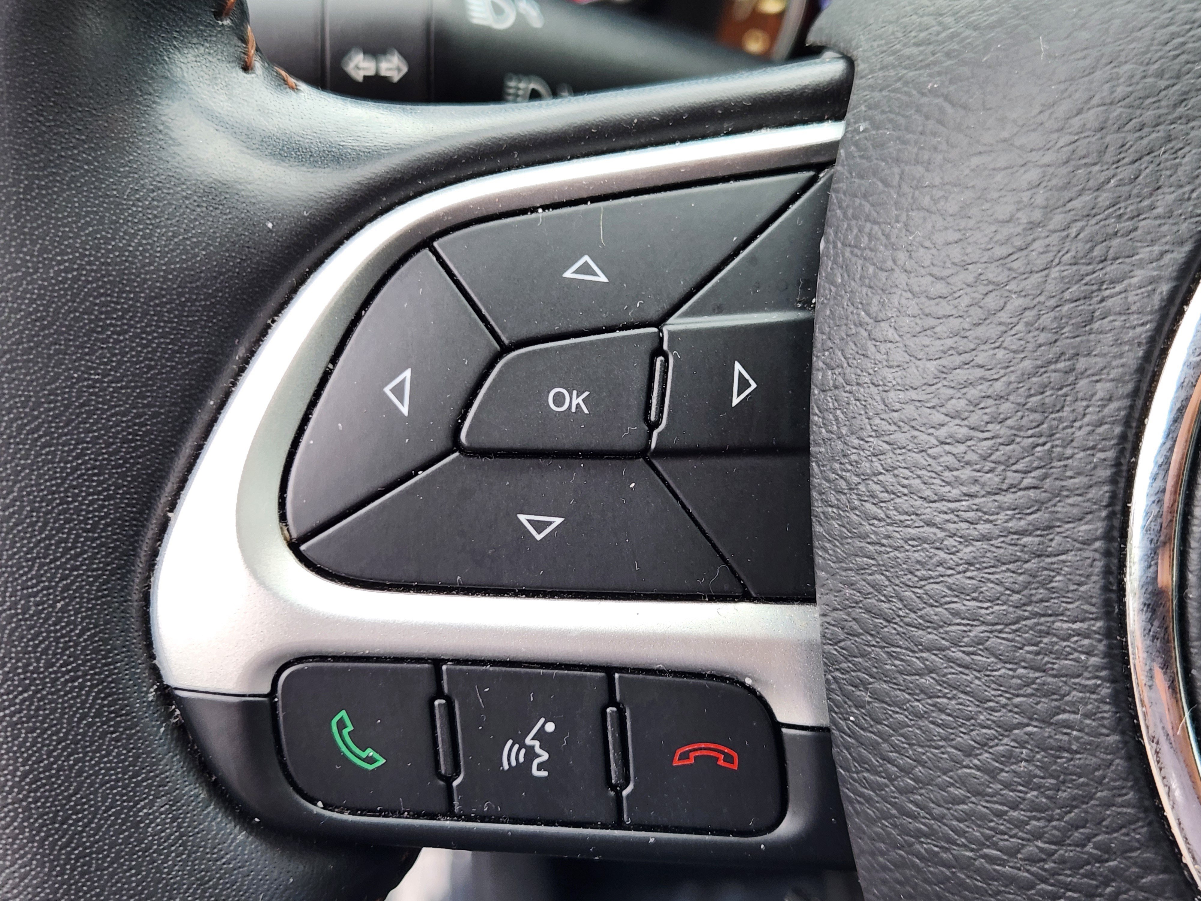 Used 2019 Jeep Compass Latitude AWD/4WD image 22