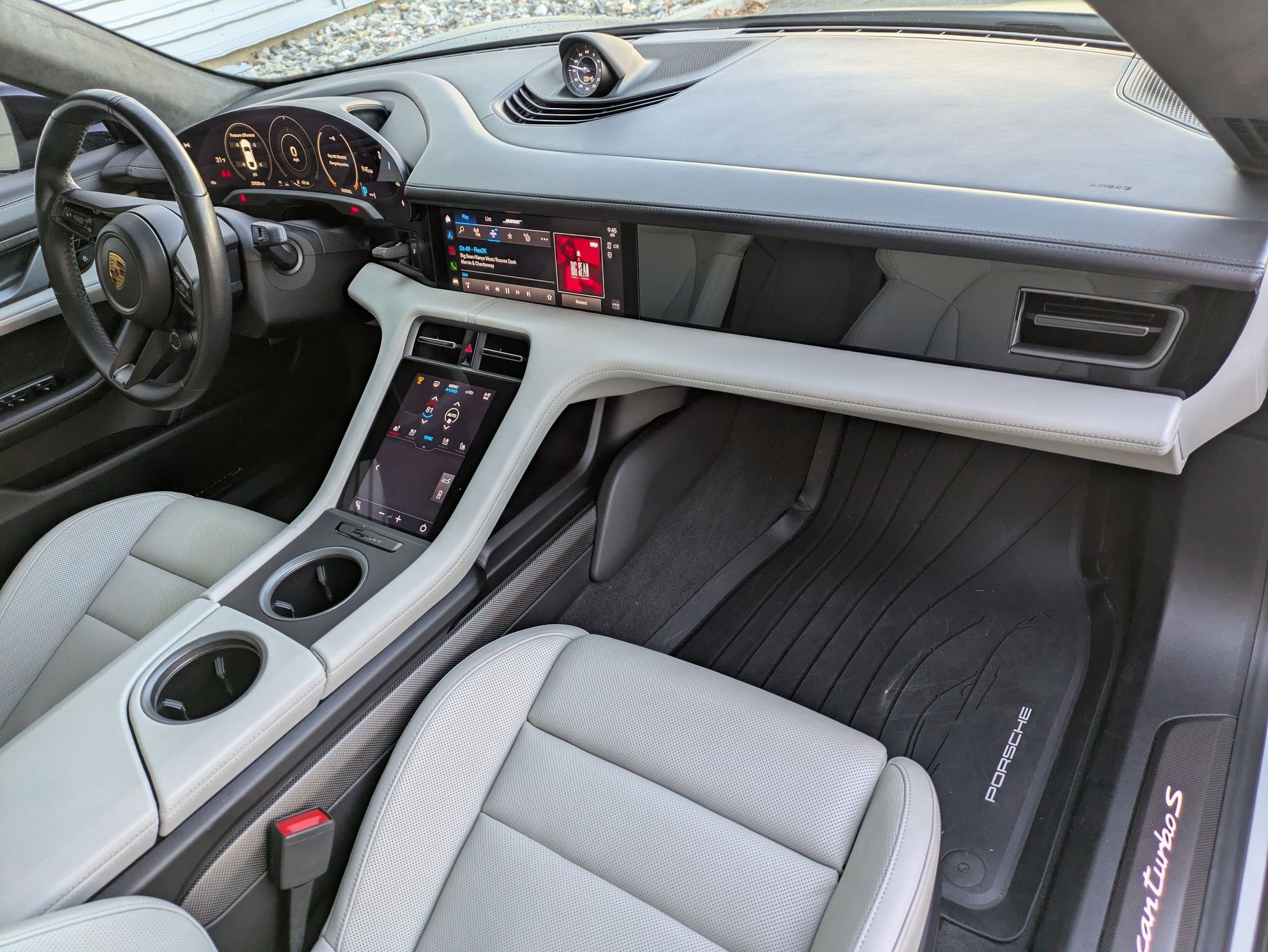 Used 2021 Porsche Taycan Turbo image 35