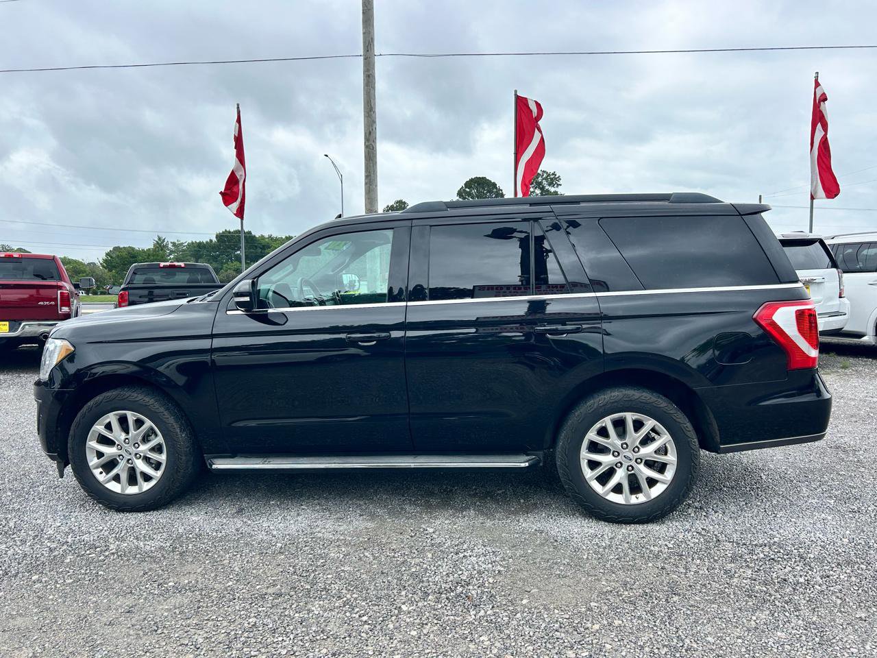 Used 2020 Ford Expedition XLT w/ Equipment Group 202A RWD image 21
