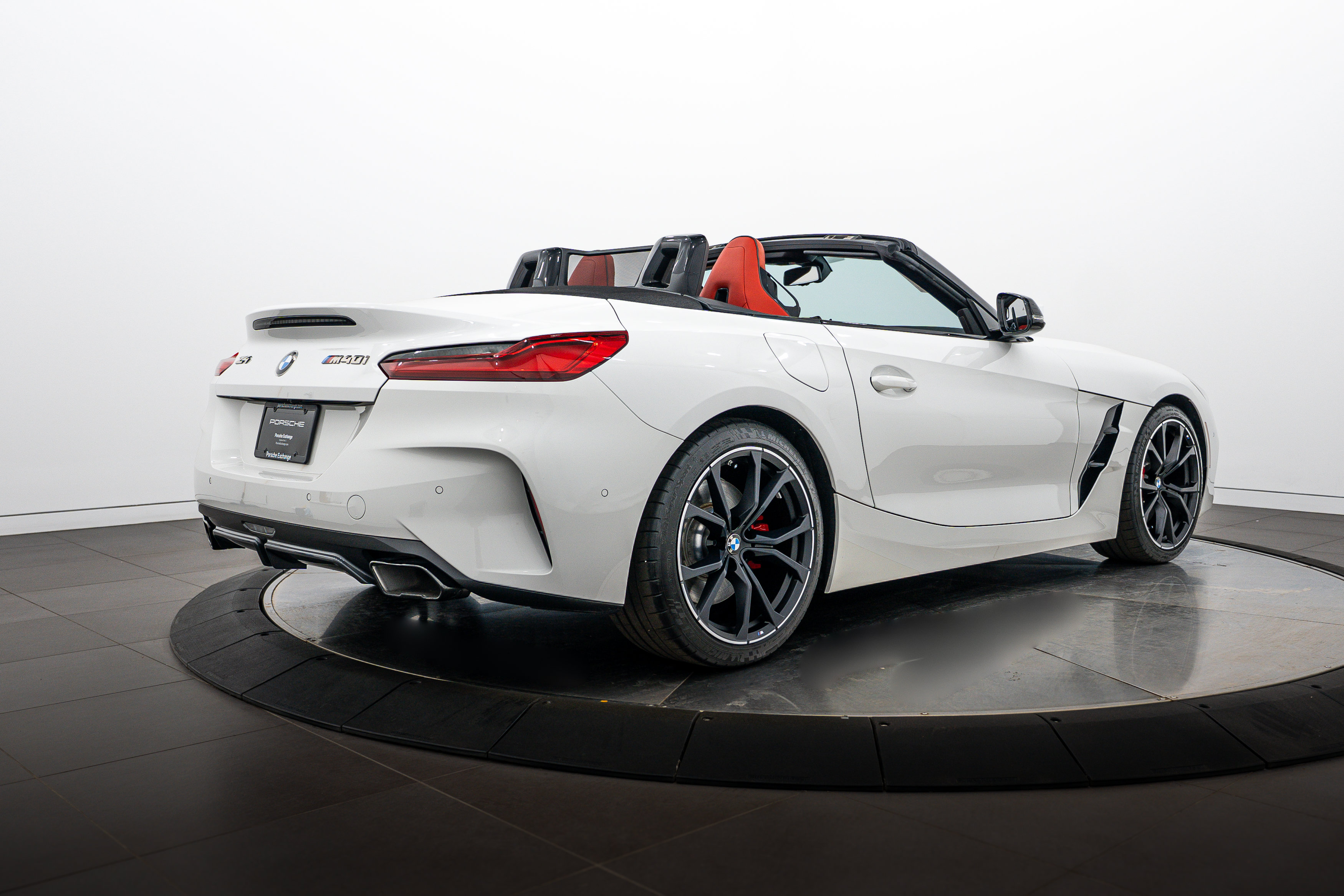 Used 2023 BMW Z4 M40i w/ Premium Package RWD image 8