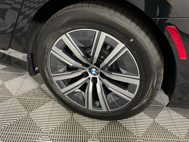 Used 2024 BMW i7 eDrive50 RWD image 40