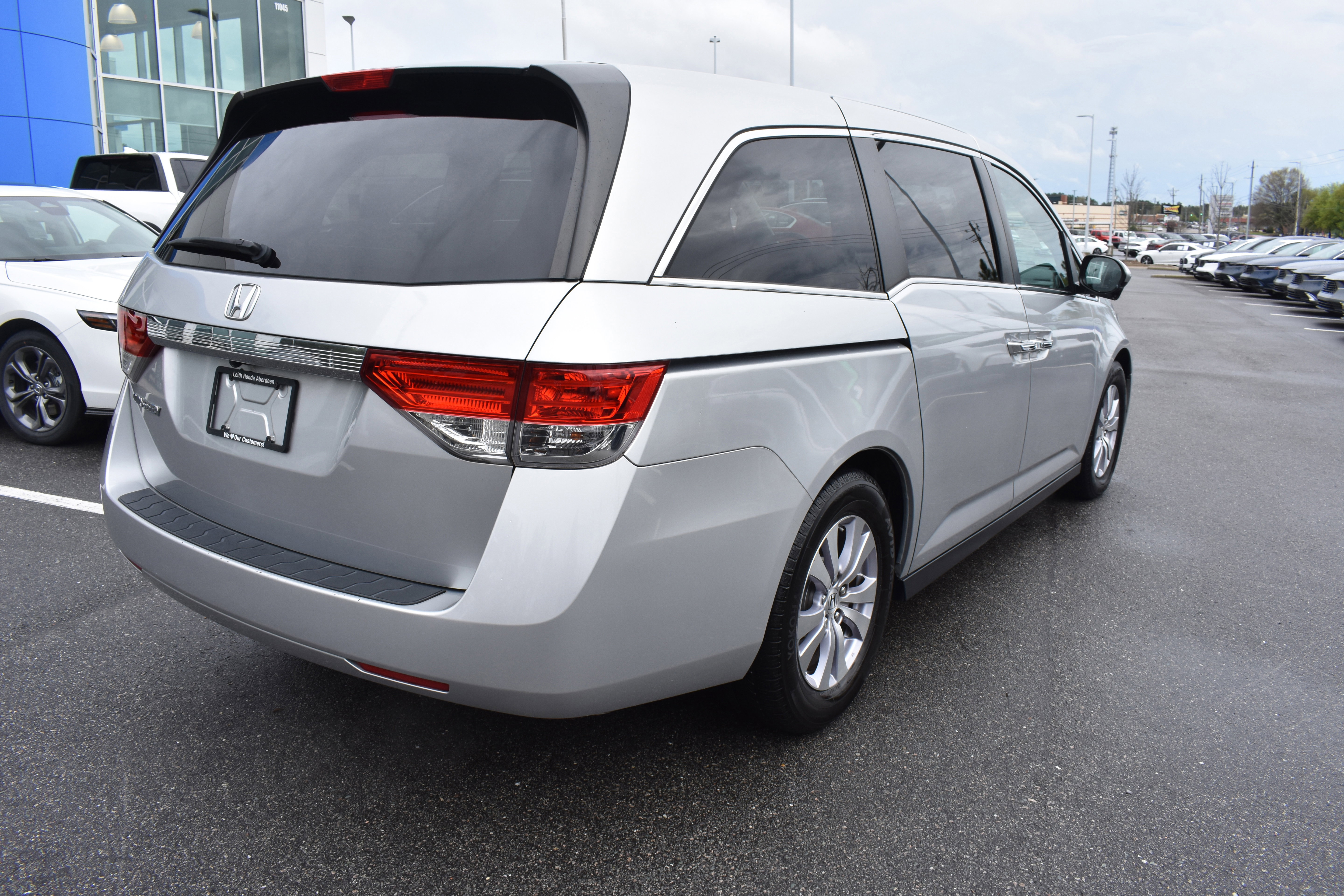 Used 2015 Honda Odyssey EX image 9