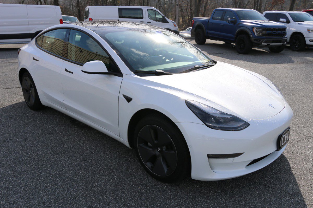 Used 2021 Tesla Model 3 Standard Range Plus image 10