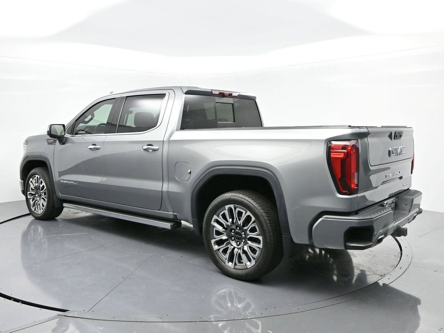 Used 2023 GMC Sierra 1500 Denali Ultimate image 5