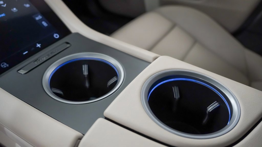 Certified 2025 Porsche Taycan 4S image 34