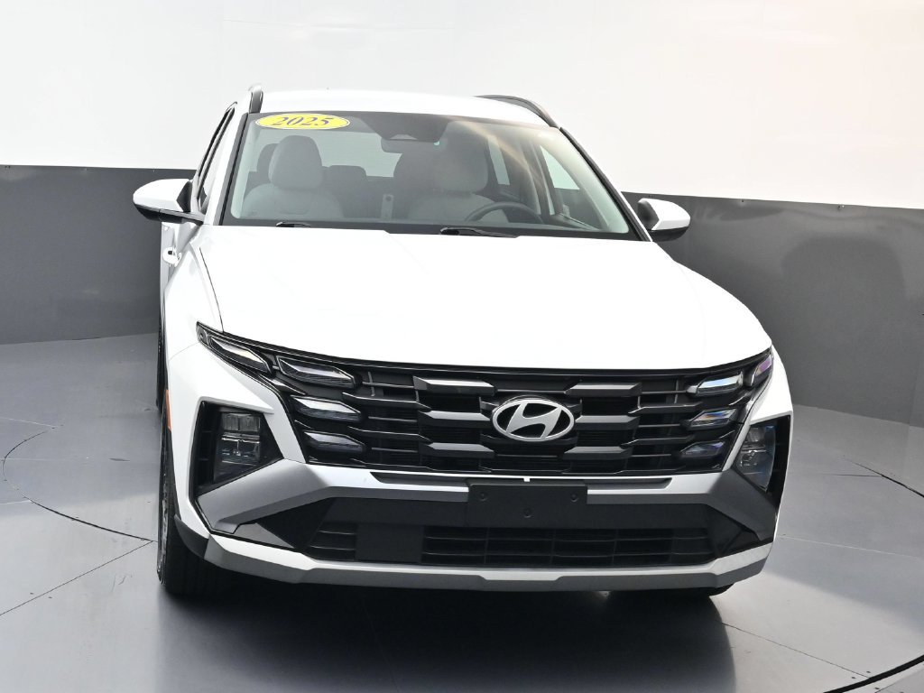 Certified 2025 Hyundai Tucson SEL AWD/4WD image 9