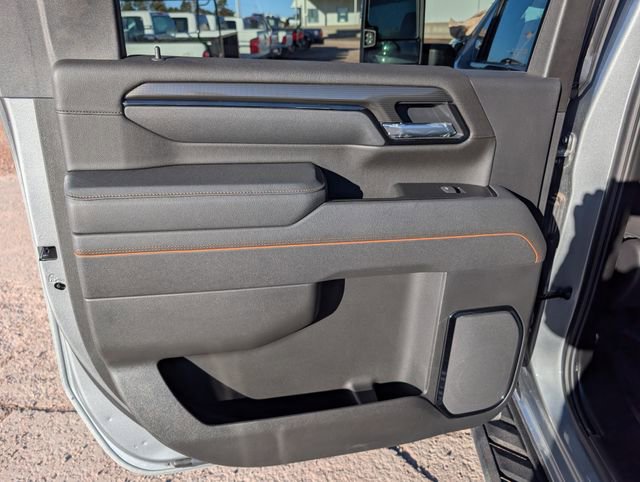 Used 2025 GMC Sierra 3500 AT4 w/ AT4 Premium Plus Package image 27