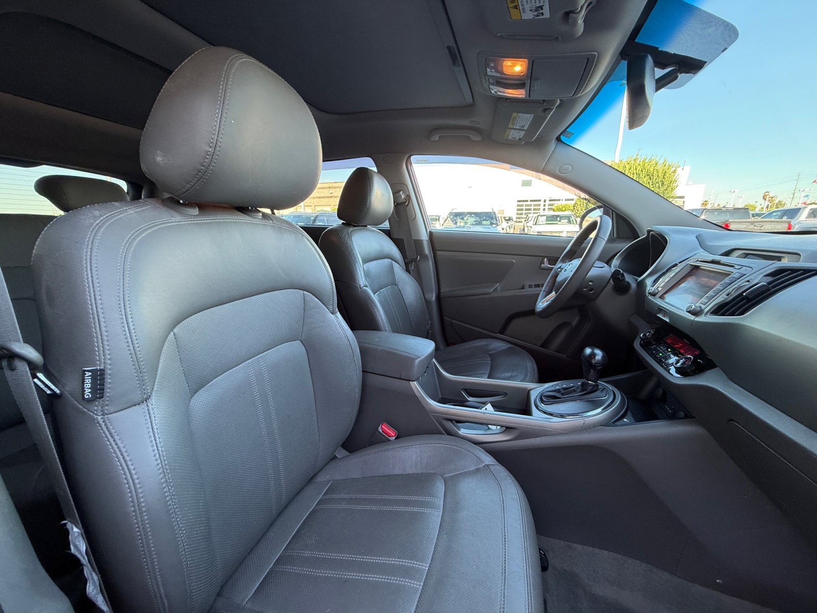 Used 2011 Kia Sportage EX w/ Premium Pkg w/Leather Seats FWD image 19