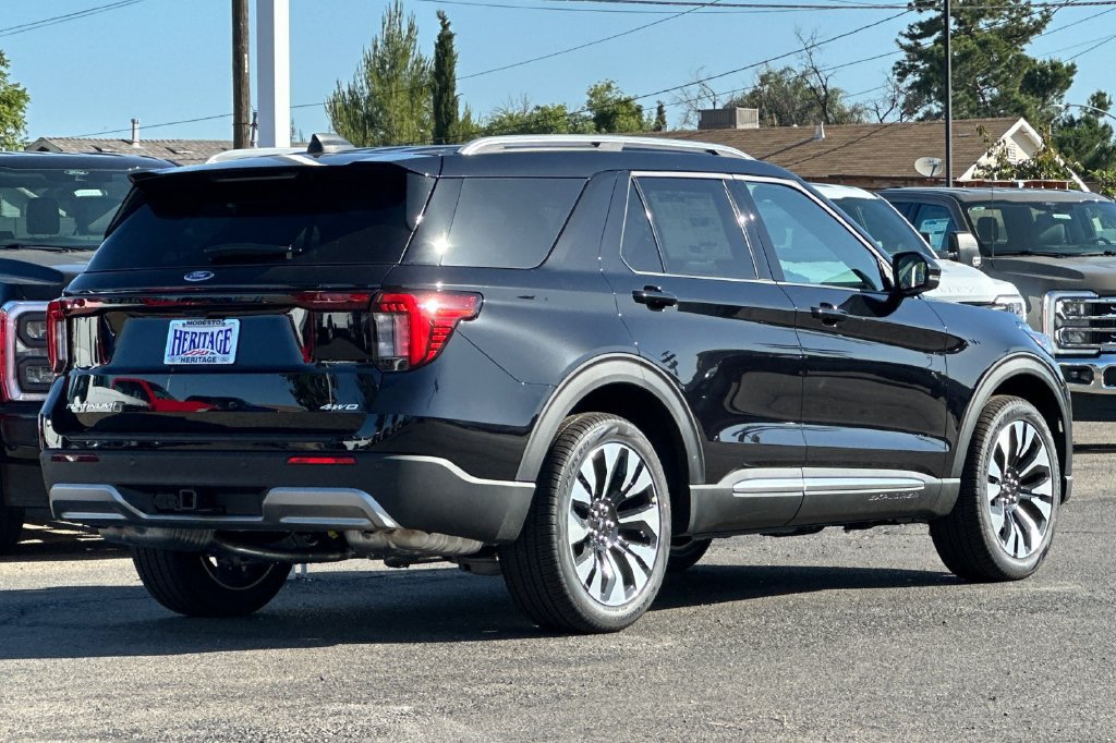 New 2026 Ford Explorer Platinum w/ LUX Leather Package AWD/4WD image 4