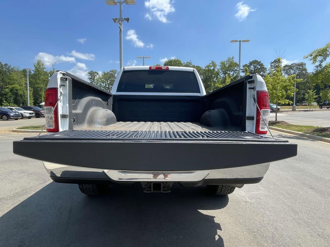 Used 2020 RAM 3500 Tradesman w/ Chrome Appearance Group image 12