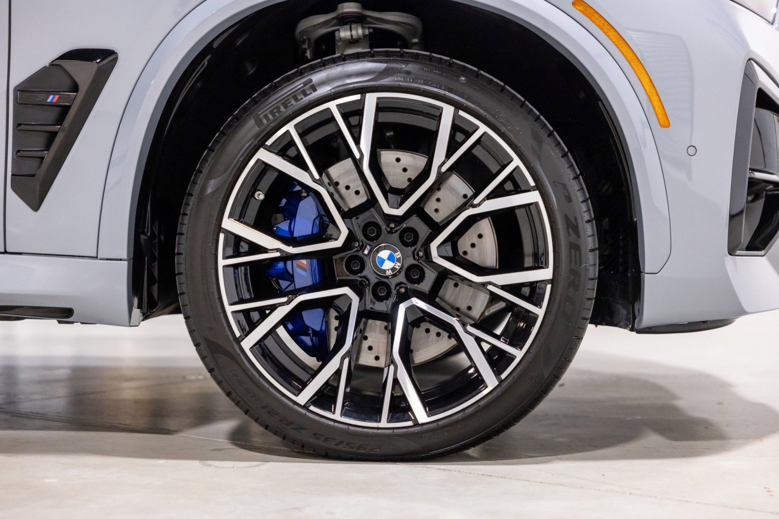 Used 2026 BMW X5 M Competition w/ Executive Package image 22