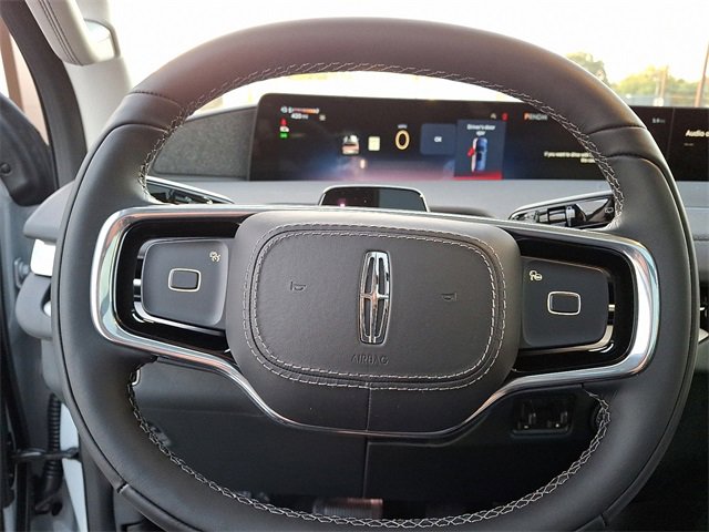 New 2025 Lincoln Navigator Reserve image 17