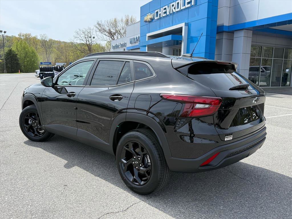 New 2026 Chevrolet Trax LT w/ Driver Confidence Package FWD image 4