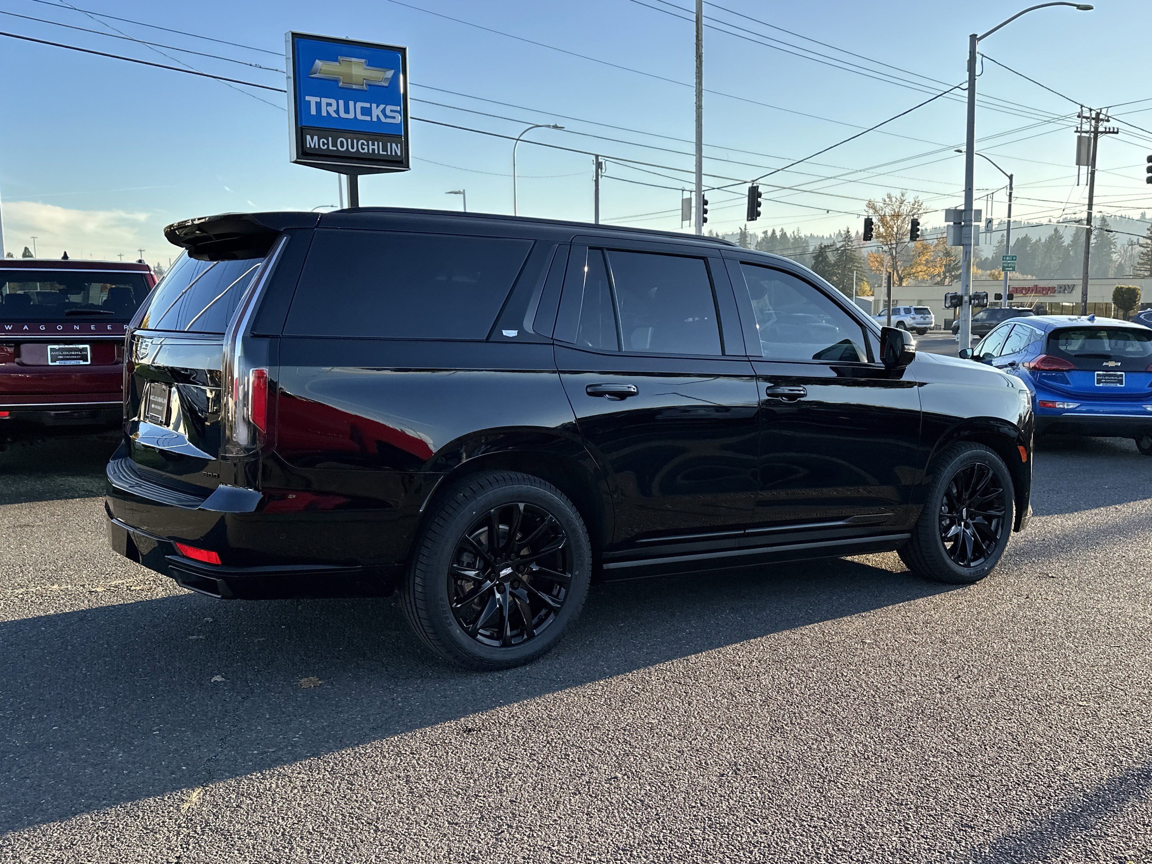 Used 2024 Cadillac Escalade Sport Platinum w/ LPO, ONYX Package image 6