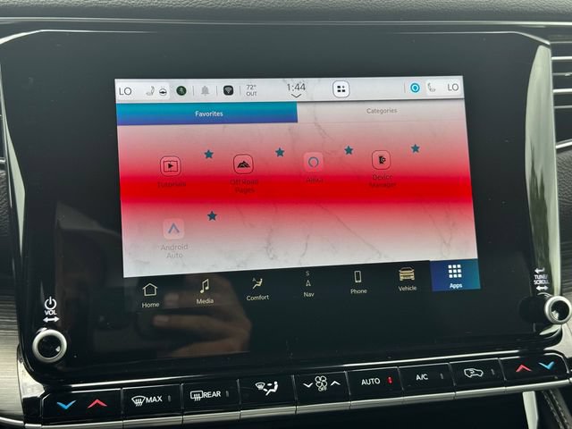 Certified 2024 Jeep Wagoneer L Series II w/ Flexible Seating Group AWD/4WD image 38