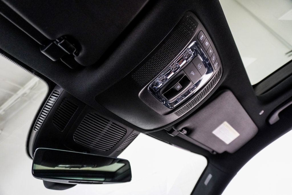 Used 2024 Mercedes-Benz GLS 450 4MATIC image 46