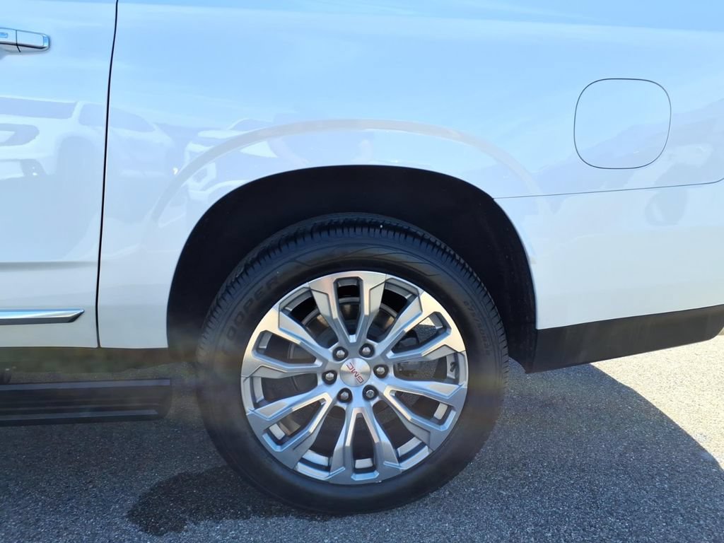 Used 2023 GMC Yukon XL Denali w/ Max Trailering Package AWD/4WD image 24
