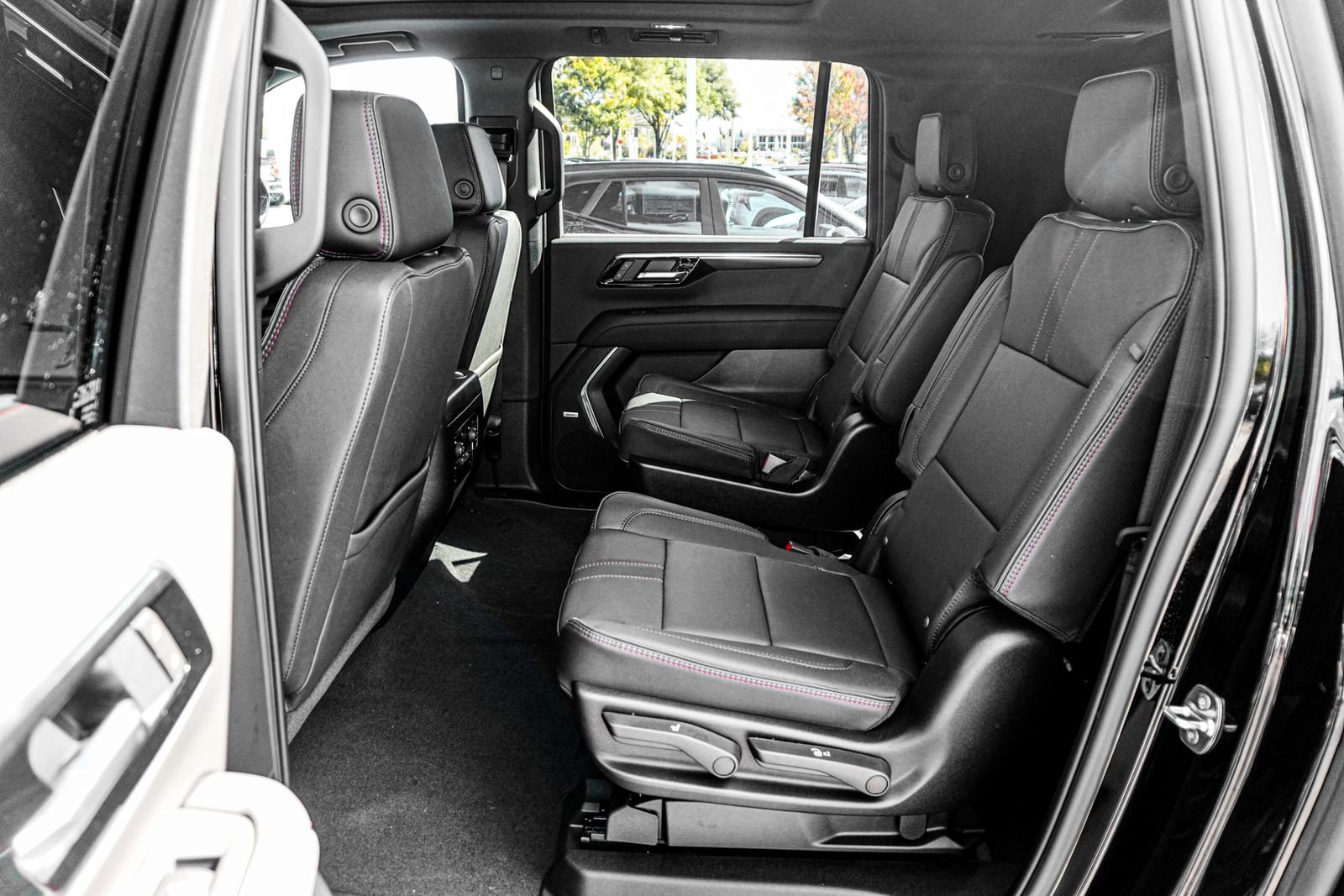 New 2026 Chevrolet Suburban RST w/ RST Capability Package image 17