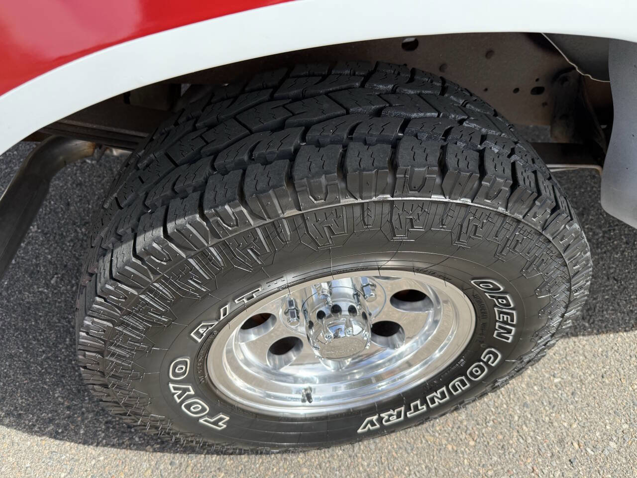 Used 1996 Ford Bronco XLT image 12