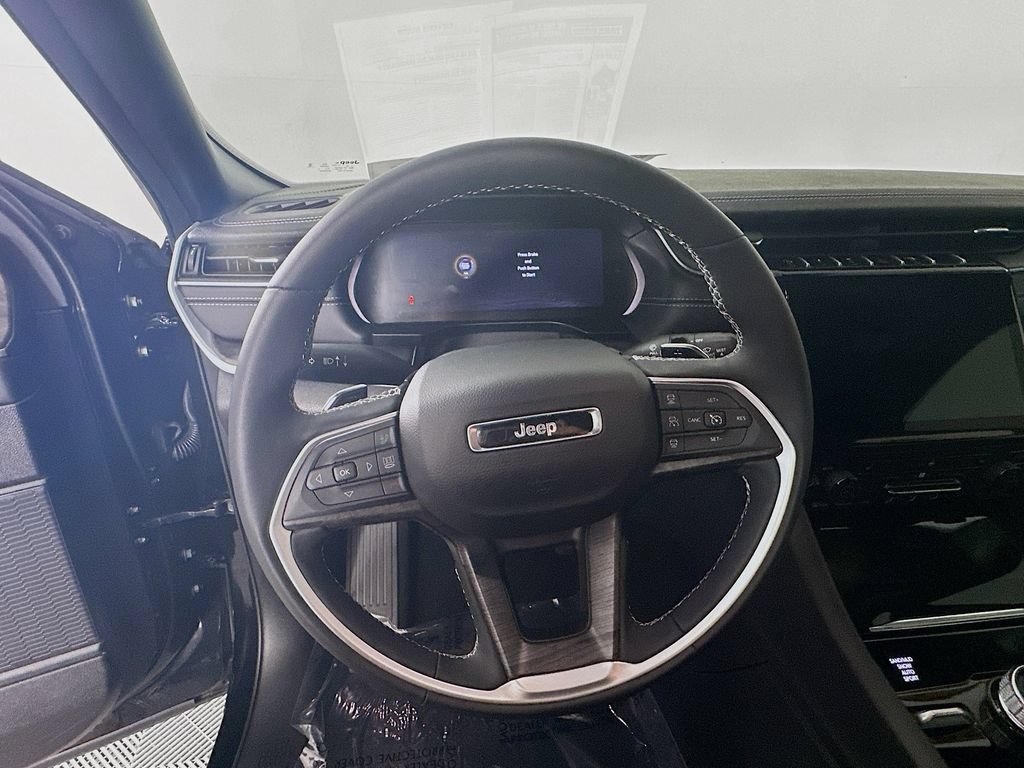 Certified 2025 Jeep Grand Cherokee L Limited AWD/4WD image 19