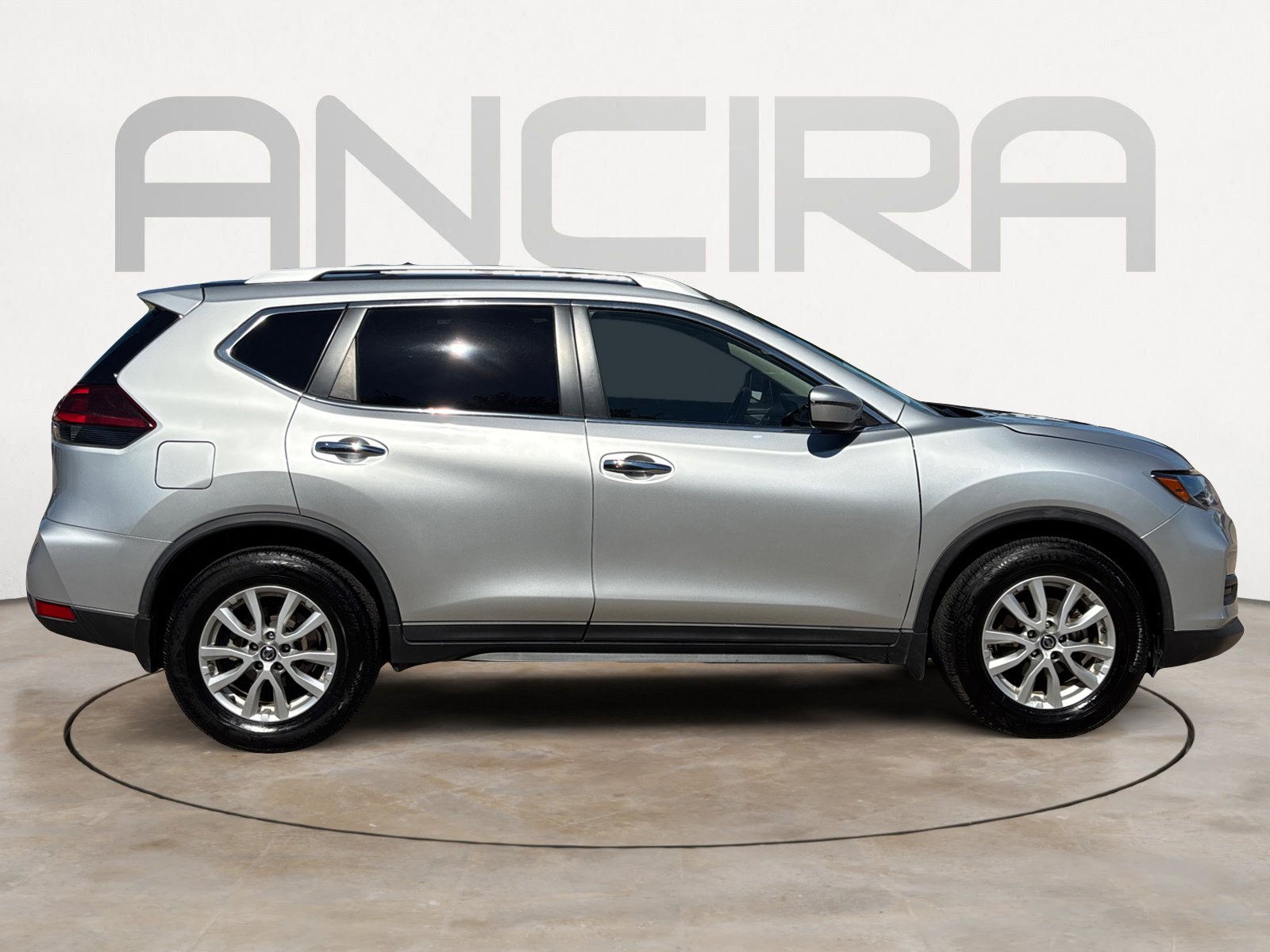 Used 2020 Nissan Rogue SV image 11