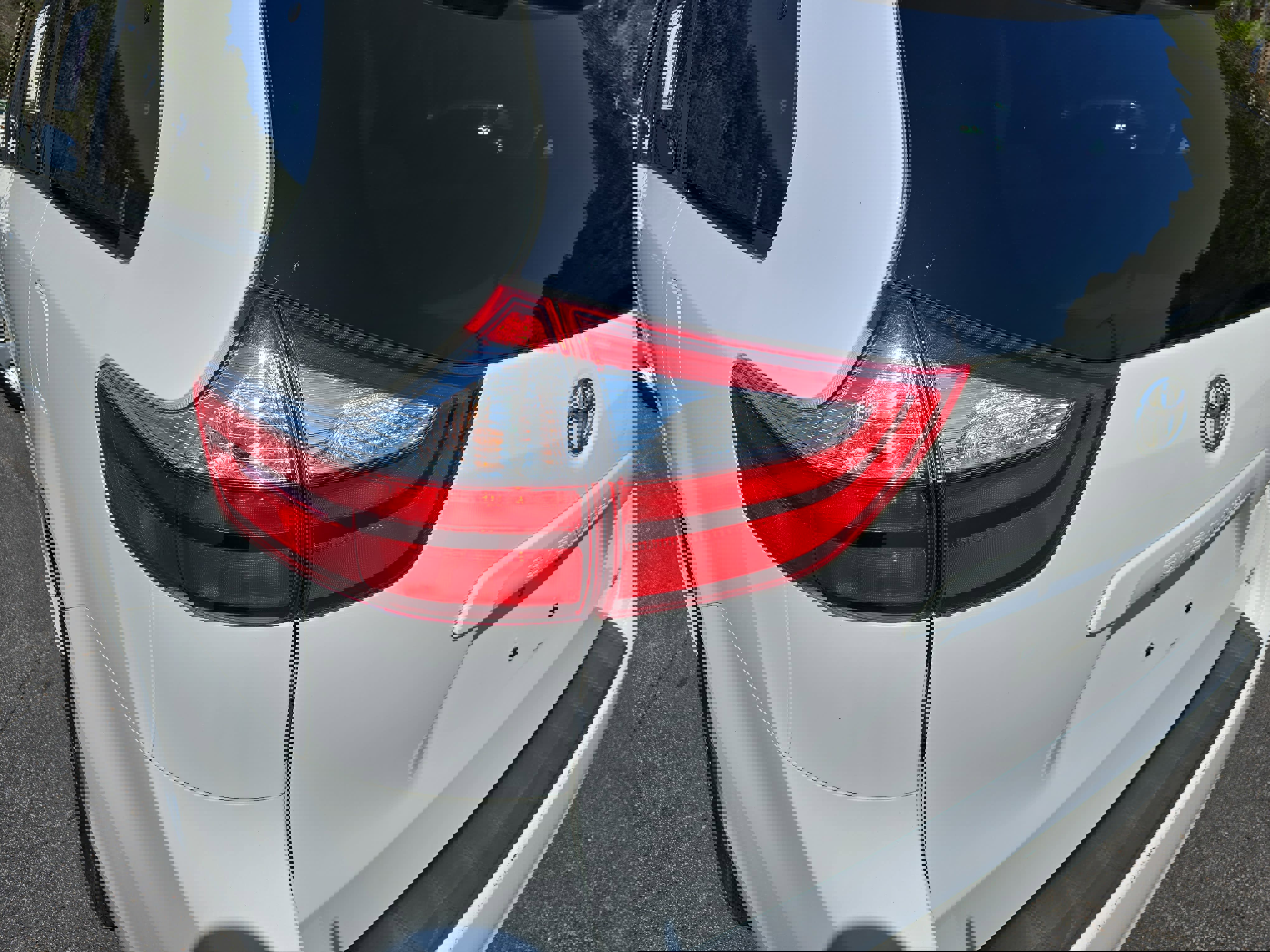 Used 2017 Toyota Sienna LE image 36