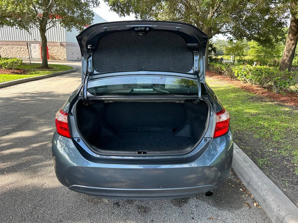 Used 2019 Toyota Corolla LE FWD image 11