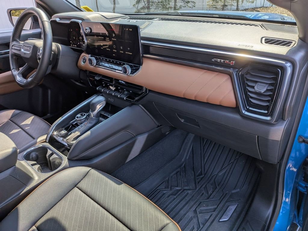 Used 2024 GMC Canyon AT4 w/ AT4 Premium Package image 23