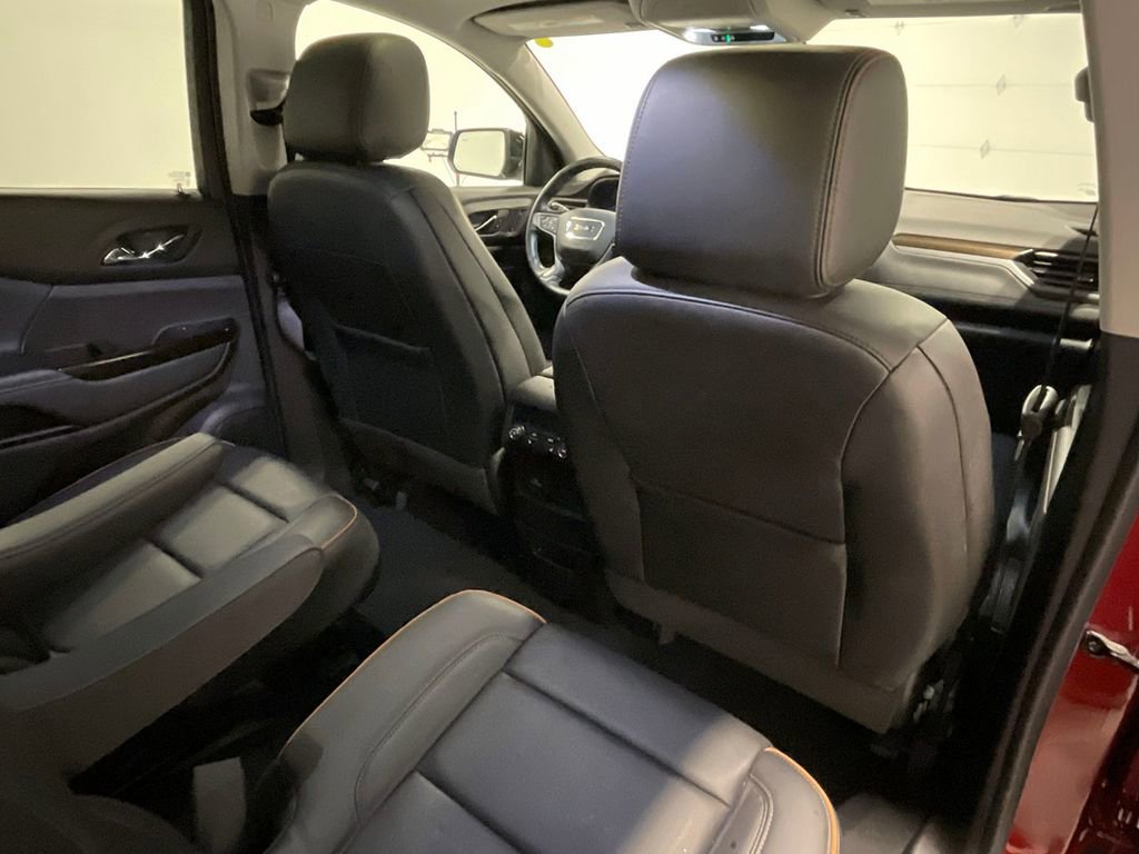 Used 2023 GMC Acadia AT4 w/ Technology Package image 29