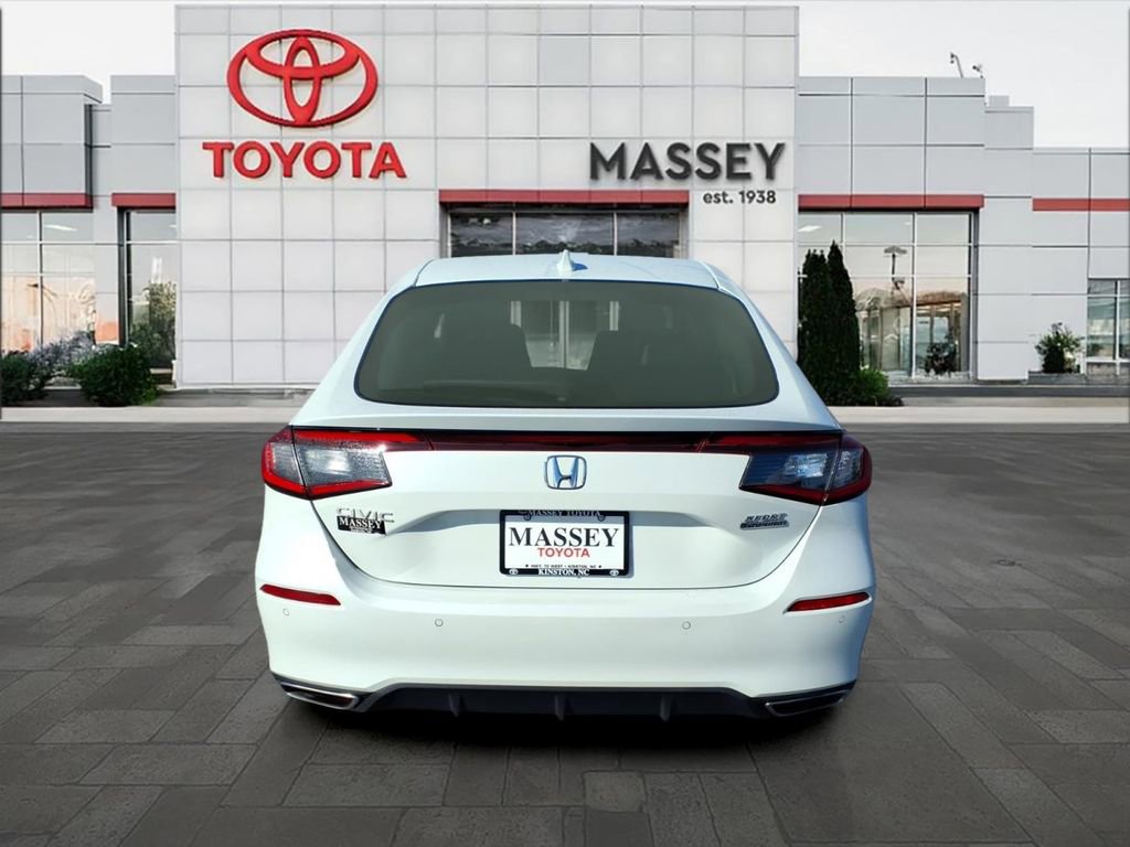 Used 2022 Honda Civic Sport Touring image 4