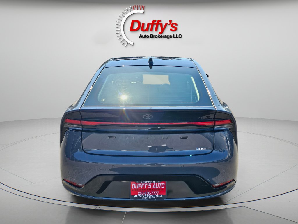 Used 2025 Toyota Prius XLE image 18