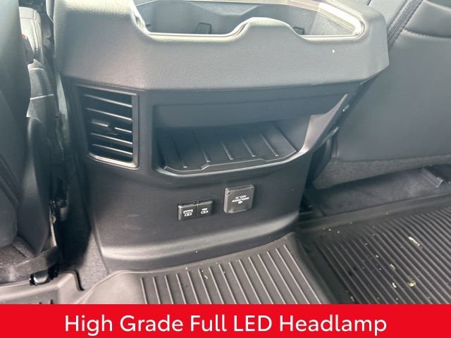 Used 2025 Toyota Tundra Limited AWD/4WD image 23