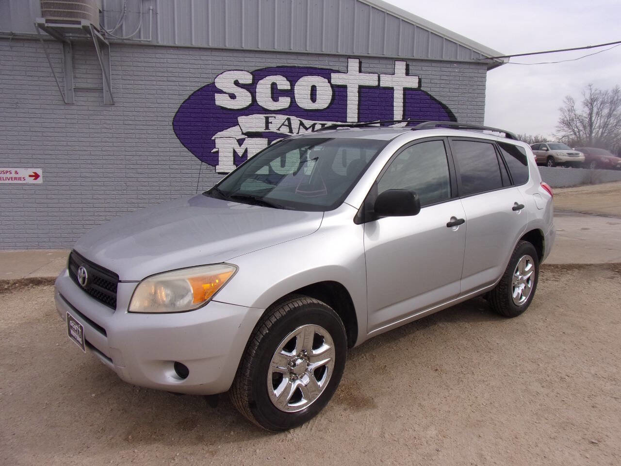 Used 2008 Toyota RAV4 4WD image 1
