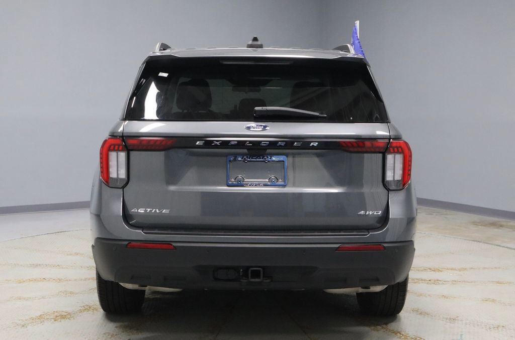 Certified 2025 Ford Explorer Active image 10