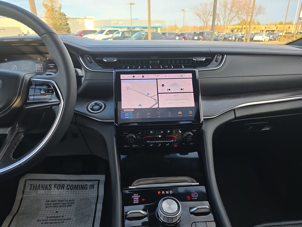 Used 2024 Jeep Grand Cherokee Overland w/ Trailer Tow Package image 18